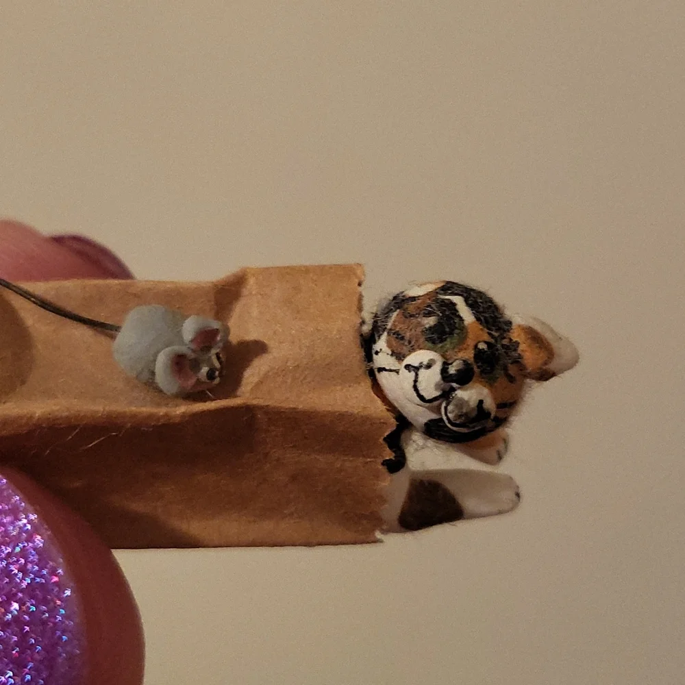 Micro kitty - Picture 1 of 8